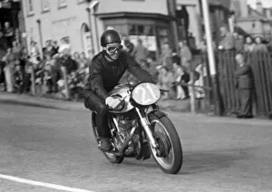 Images Dated 16th October 2018: Ray Fay (Norton) 1957 Junior TT
