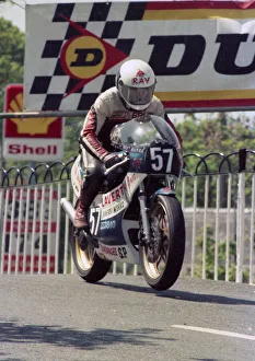 Images Dated 23rd December 2021: Ray Hanna (Yamaha) 1986 Formula 2 TT