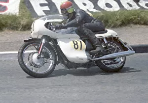 Images Dated 16th November 2020: Ray Knight (Triumph) 1967 Senior TT