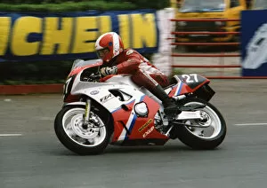Images Dated 9th March 2019: Ray Knight (Yamaha) 1992 Supersport 400 TT