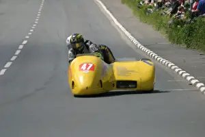 Raymond Walker & Amanda Mills (Windle) 2005 Sidecar TT