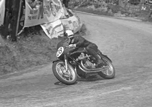 Images Dated 14th January 2022: Reg Armstrong (Gilera) 1953 Senior TT