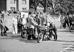 Images Dated 30th December 2018: Reg Dearden (Norton) 1950 Senior Manx Grand Prix