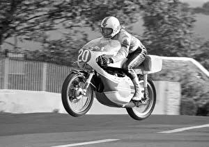 1975 Lightweight Manx Grand Prix Prints: Reg Lennon (Yamaha) 1975 Lightweight Manx Grand Prix