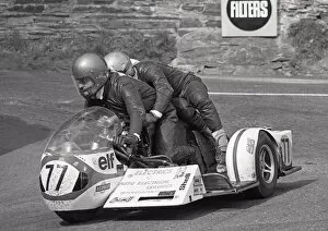 Images Dated 4th April 2020: Reg Spooncer & John Herbert (Norton) 1975 1000 Sidecar TT