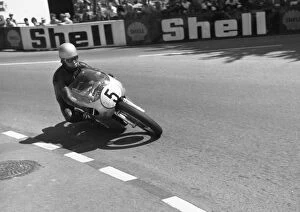 Images Dated 9th September 2016: Renzo Pasolini (Benelli) 1968 Lightweight TT