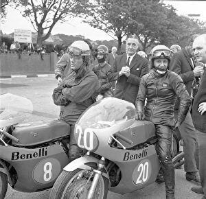 Images Dated 27th November 2015: Renzo Pasolini & Kel Carruthers - the Benelli Team 1970