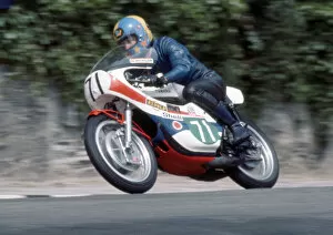 Images Dated 21st August 2022: Richard Dowland (Yamaha) 1975 Lightweight TT