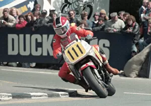 Images Dated 3rd November 2020: Richard Scoular (Yamaha) 1985 Senior TT