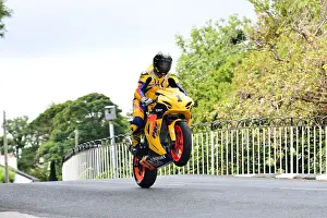Rob Hodson (PRF Suzuki) 2015 Senior Manx Grand Prix