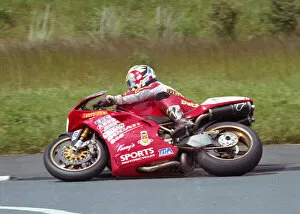 Images Dated 25th May 2021: Rob Holden (Ducati) 1995 Senior TT