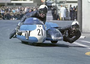 Images Dated 18th February 2021: Rob Williamson & John McPherson (BMW) 1973 500 Sidecar TT