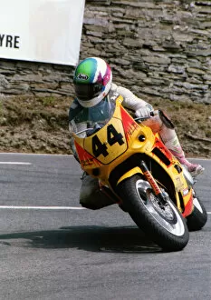 Images Dated 10th October 2021: Robert Grant (Yamaha) 1992 Supersport 600 TT