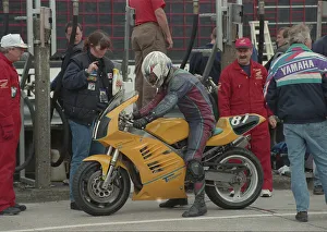 Images Dated 2nd February 2023: Robert J Price Yamaha 1998 Singles TT