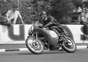 Images Dated 10th October 2019: Bill Roberton (Aermacchi) 1962 Lightweight TT