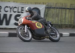 Images Dated 29th September 2022: Robin Duffty (Norton) at Cruicksjanks 1970 Senior TT