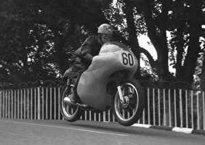 1962 Senior Manx Grand Prix Collection: Robin Lister (Matchless) 1962 Senior Manx Grand Prix