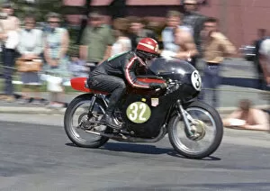 Images Dated 15th April 2022: Rod Gould (Yamaha) 1968 Lightweight TT