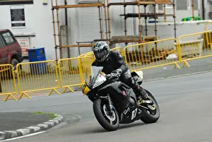 Rodney Little Prints: Rodney Little (Yamaha) 2012 Senior Manx Grand Prix