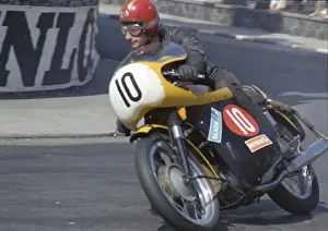 Roger Bowring (Triumph)at Ramsey 1969 Production TT