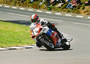 Images Dated 11th August 2018: Roger Meads (Yamaha) 2004 Formula One TT