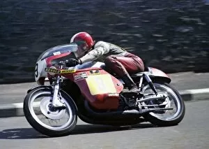 Images Dated 28th January 2018: Roger Nicholls (Hi-Tac Suzuki) 1974 Senior TT