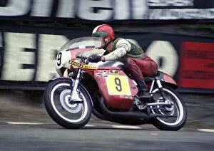 Images Dated 7th October 2018: Roger Nicholls (Shepherd Suzuki) 1974 Senior TT