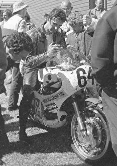 Images Dated 20th August 2022: Roger Sutcliffe (Yamaha) 1975 Junior TT