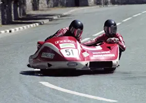 Roine Larsson & Haikan Barkestag (Yamaha) 1982 Sidecar TT