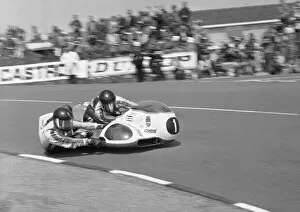 Images Dated 9th July 2021: Rolf Steinhausen & Josef Huber (Busch Konig) 1976 500 Sidecar TT