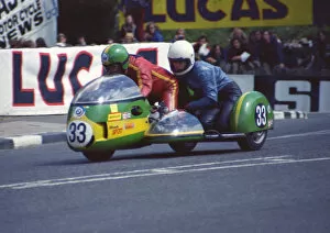 Images Dated 13th October 2018: Ron Coxon & Alan Gosling (BMW) 1974 500 Sidecar TT
