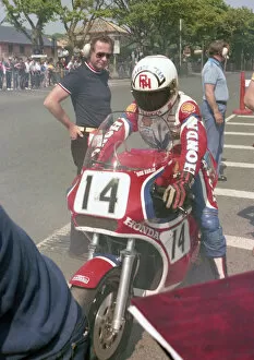 Images Dated 8th March 2020: Ron Haslam (Honda) 1982 Classic TT