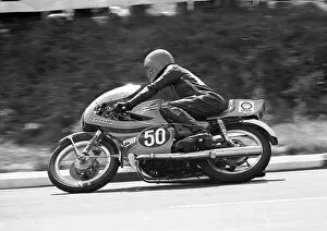 Images Dated 4th April 2023: Ron Jones Yamaha 1975 Production TT