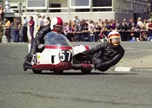 Images Dated 27th November 2015: Ron Perry & Maurice Wilson (Windle BSA) 1976 500cc Sidecar TT