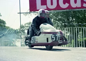 Images Dated 10th November 2020: Ron Perry & Maurice Wilson (Windle BSA) 1976 500cc Sidecar TT
