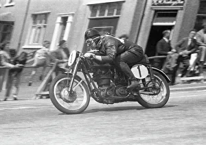 Images Dated 23rd September 2013: Ronnie McCutcheon (Velocette) 1954 Lightweight TT