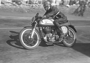 Images Dated 31st August 2021: Ronnie Mead (Norton) 1952 Junior TT