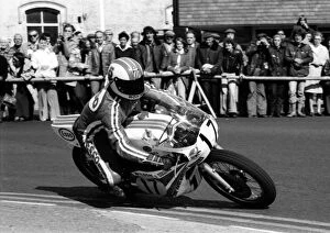 Images Dated 10th January 2019: Ronnie Russell (Yamaha) 1977 Senior Manx Grand Prix