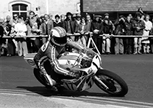 Ronnie Russell (Yamaha) 1977 Senior Manx Grand Prix