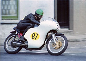 Images Dated 13th February 2019: Ross Hannan (Norton) 1969 Senior TT