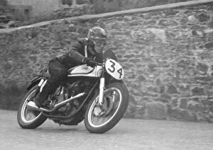 Images Dated 26th February 2022: Roy Capner (Norton) 1957 Junior TT