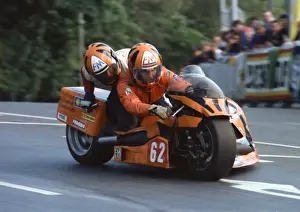 Roy Hanks & Alistair Frame (NRTH 350) 1989 Sidecar TT