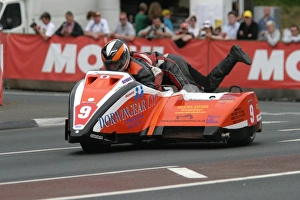 Roy Hanks Collection: Roy Hanks & Dave Wells (Molyneux) 2011 Sidecar TT