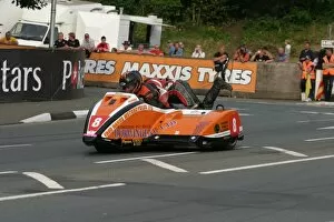 Images Dated 1st January 1980: Roy Hanks & Dave Wells (Molyneux Rose Suzuki) 2010 Sidecar A TT