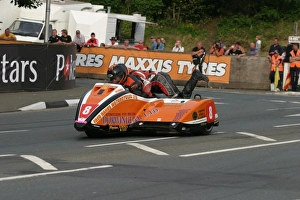 Roy Hanks Collection: Roy Hanks & Dave Wells (Molyneux Rose Suzuki) 2010 Sidecar A TT