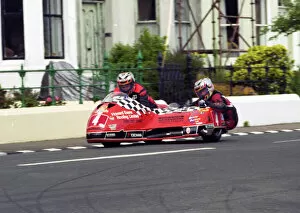 Images Dated 13th July 2021: Roy Hanks & Dave Wells (Molyneux Yamaha) 2000 Sidecar TT