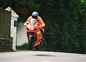 Images Dated 11th August 2018: Roy Richardson (Suzuki) 2004 Production 1000 TT