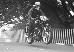 Images Dated 9th July 2021: Roy Smith (Velocette) 1954 Junior TT