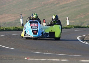 Images Dated 29th May 2018: Roy Tansley & Jason O Connor (MR Equipe Triumph) 2018 Sidecar TT