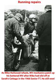 Mike Hailwood Gallery: Running repairs
